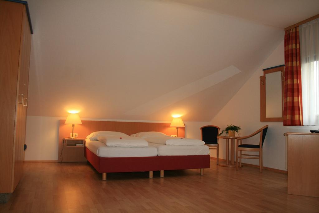 Hotel Restaurant Haus Odendahl Colonia Habitación foto